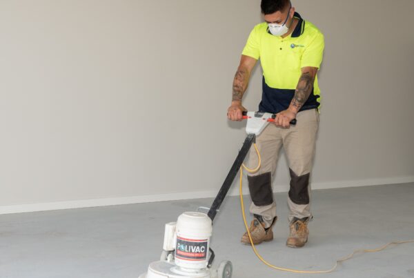 High-Access Caulking Cleaning Services